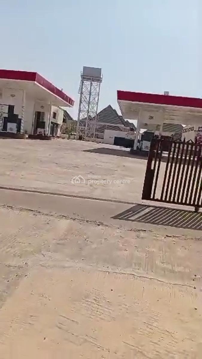 Filling Station, Along Kubwa Express Way Abuja, Kubwa, Abuja, Filling Station for Sale