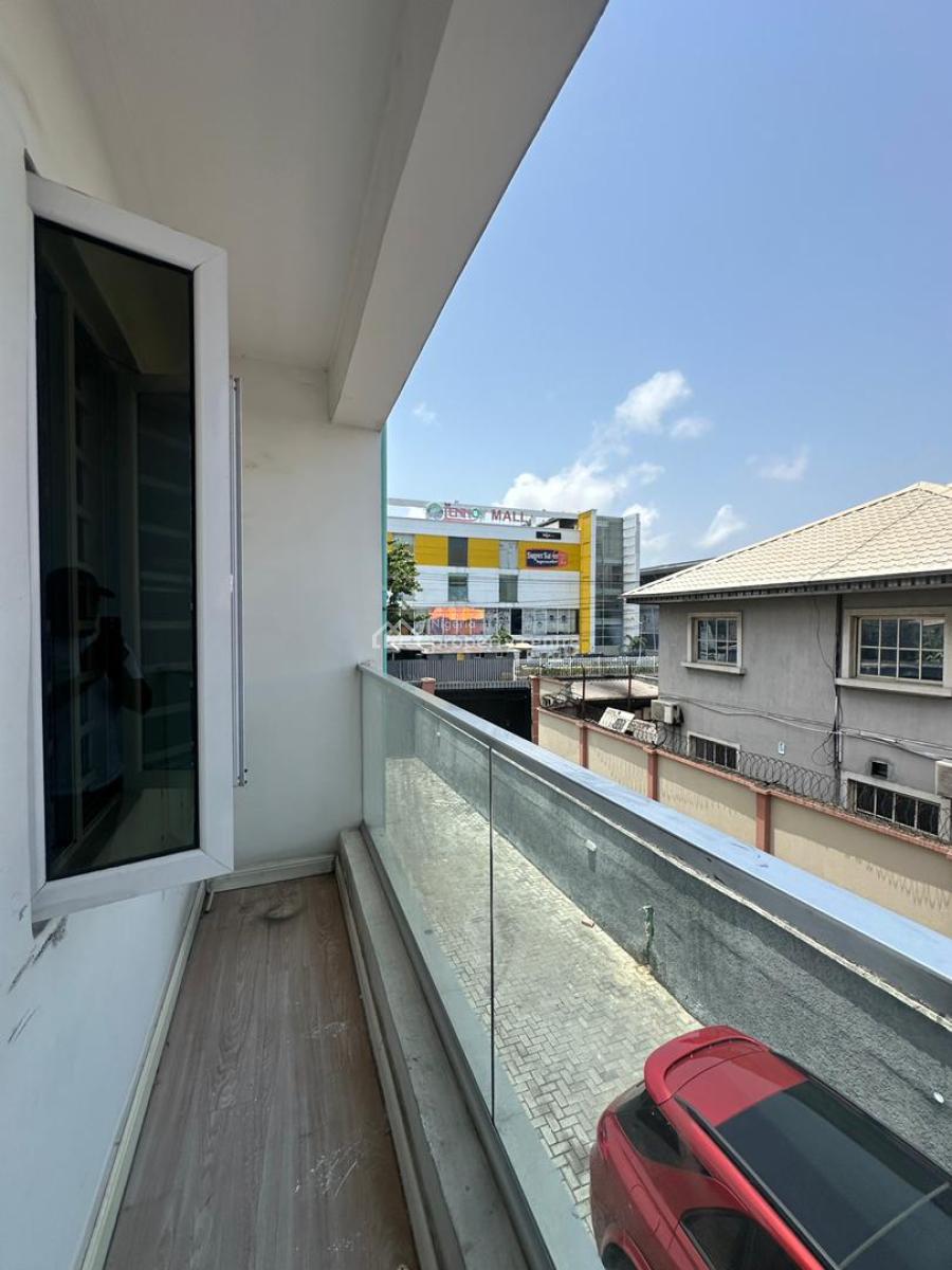 Fully Service 4bedroom Terrace Duplex at Lekki Phase 1, Lekki Phase 1, Lekki Phase 1, Lekki, Lagos, Terraced Duplex for Rent