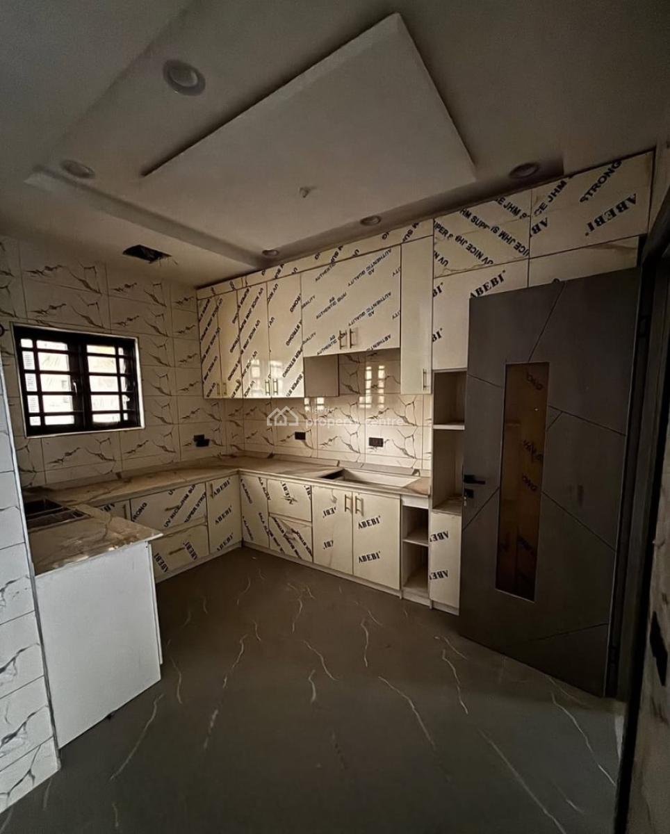 5-bedroom Terraced Duplex with Bq., Ikeja Gra, Ikeja, Lagos, Terraced Duplex for Sale