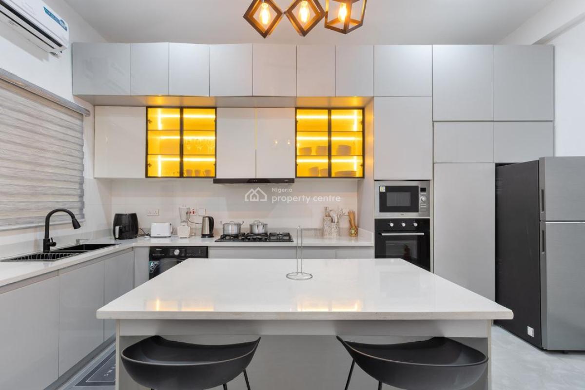 Brand New 3 Bedroom Apartment with Gym, Olayinka Anga Lekki Right, Ikate, Lekki, Lagos, Flat / Apartment Short Let