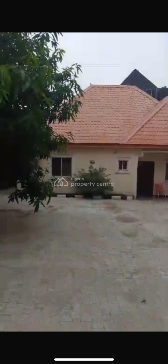 4 Bedrooms Detached Duplex with Guest Chalet, 69 Road, Gwarinpa, Abuja, Detached Duplex for Sale