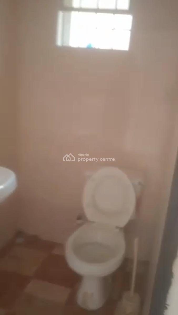 Superb & Spacious 2 Bedroom Apartment (ensuite, Ground Floor), Ogba, Off College Road, Ogba, Ikeja, Lagos, Flat / Apartment for Rent