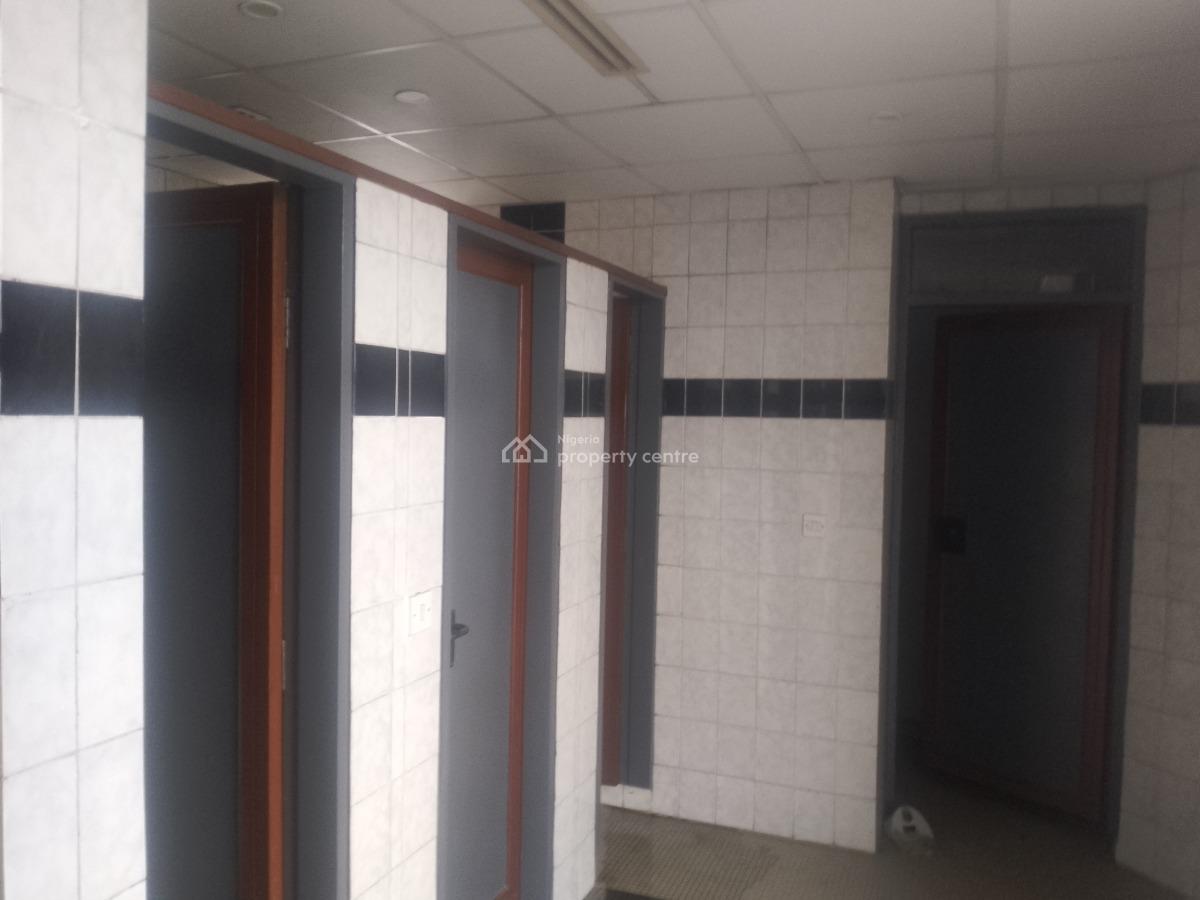 Aproximatly  350 Sqm Office  Space, Mobolaji Bank Anthony Way, Ikeja, Lagos, Office Space for Rent