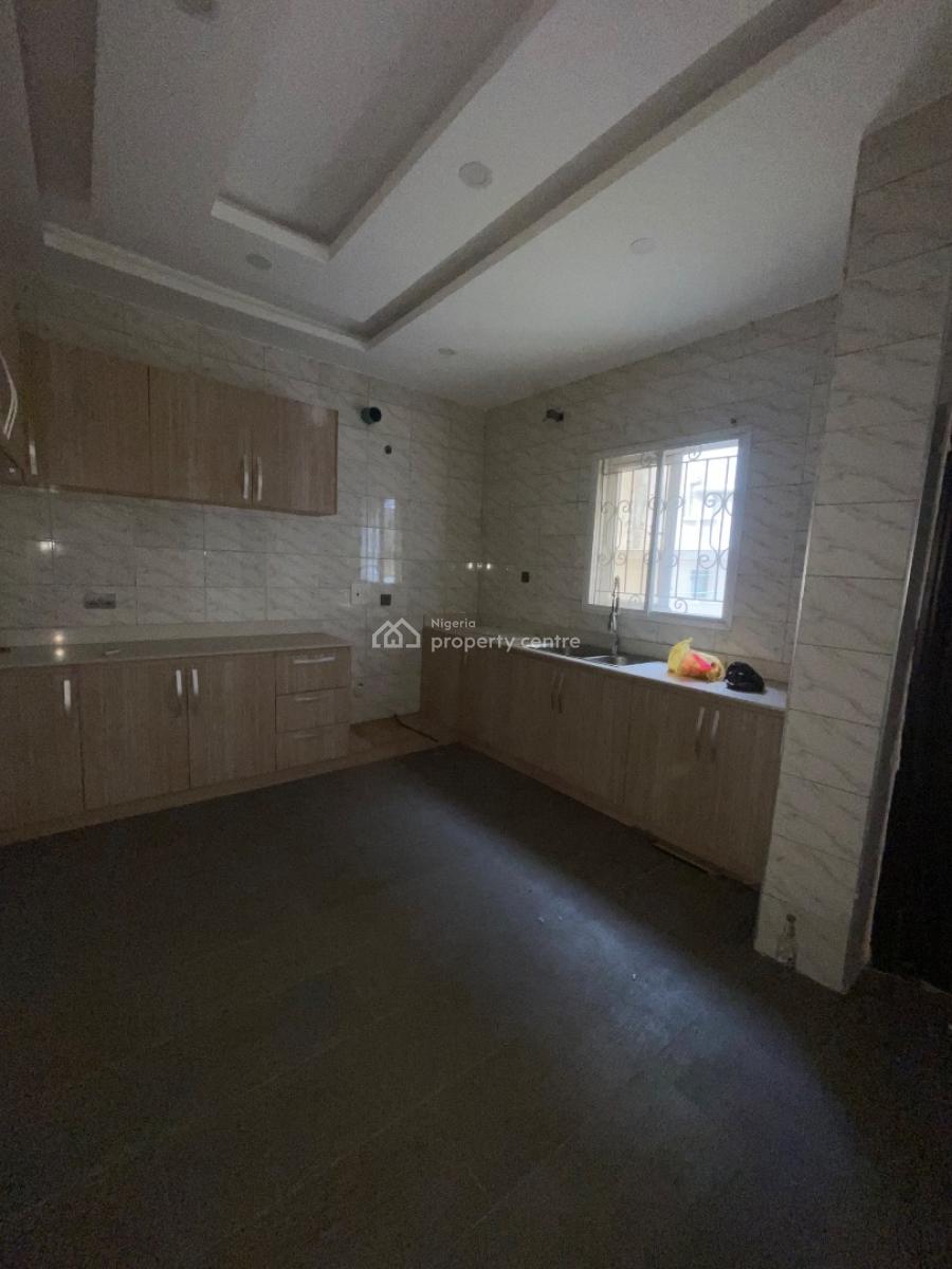 a Spacious 2 Bedroom Apartment, Lekki Scheme 2 By Abraham Adesanya, Lekki, Lagos, Flat / Apartment for Rent