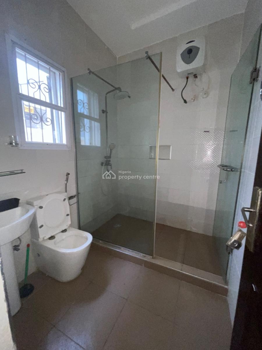 a Spacious 2 Bedroom Apartment, Lekki Scheme 2 By Abraham Adesanya, Lekki, Lagos, Flat / Apartment for Rent