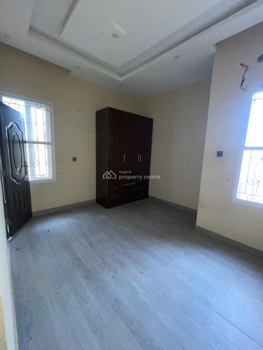 a Spacious 2 Bedroom Apartment, Lekki Scheme 2 By Abraham Adesanya, Lekki, Lagos, Flat / Apartment for Rent