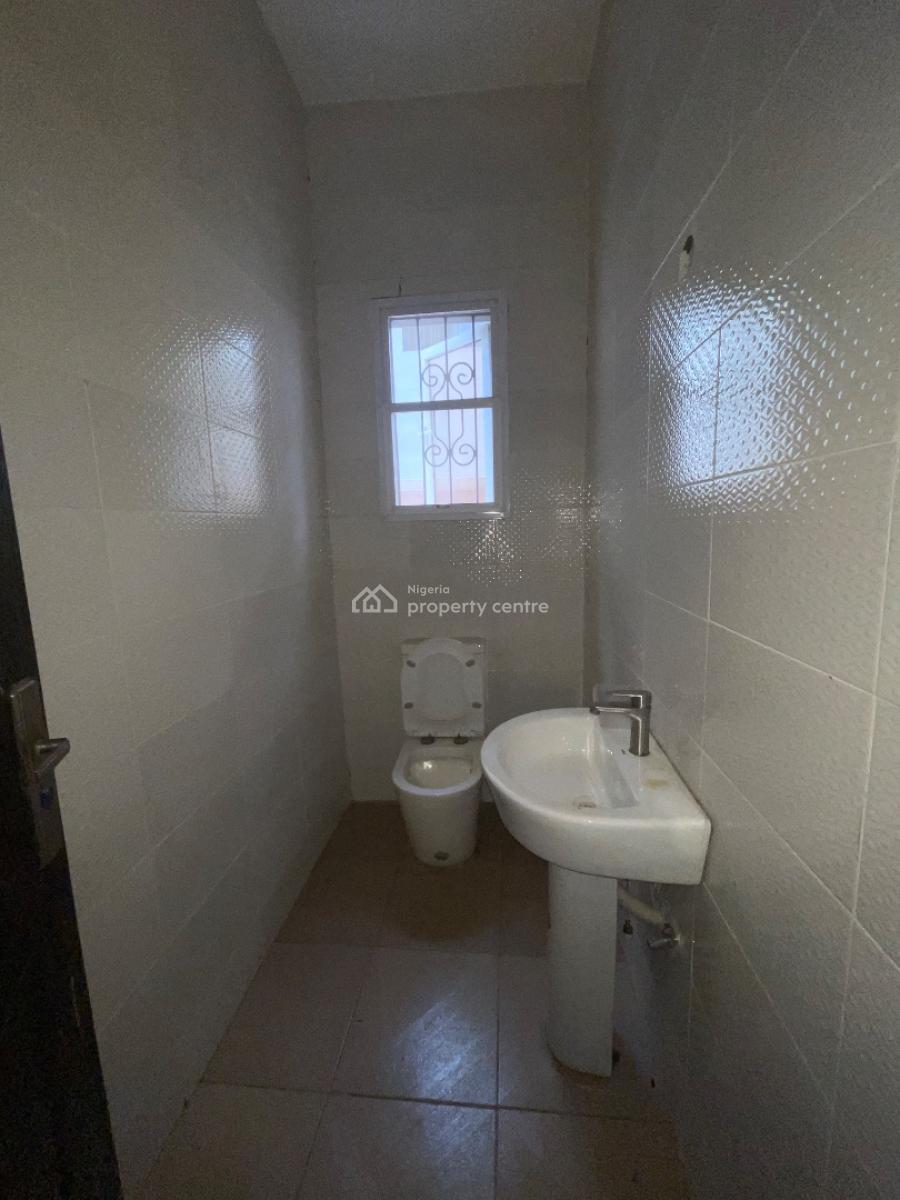 a Spacious 2 Bedroom Apartment, Lekki Scheme 2 By Abraham Adesanya, Lekki, Lagos, Flat / Apartment for Rent