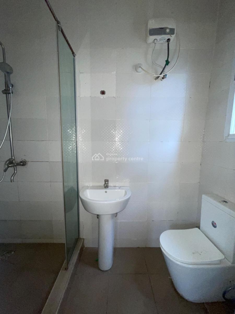 a Spacious 2 Bedroom Apartment, Lekki Scheme 2 By Abraham Adesanya, Lekki, Lagos, Flat / Apartment for Rent