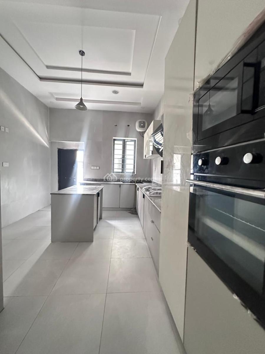 Stunning Spacious 5 Bedroom Detached Duplex + Bq in a Secure Estate, Chevron, Lekki, Lagos, Detached Duplex for Sale