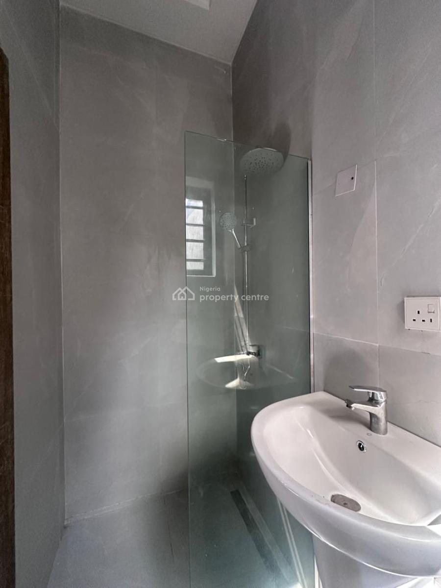 Stunning Spacious 5 Bedroom Detached Duplex + Bq in a Secure Estate, Chevron, Lekki, Lagos, Detached Duplex for Sale