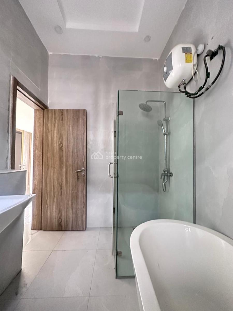 Stunning Spacious 5 Bedroom Detached Duplex + Bq in a Secure Estate, Chevron, Lekki, Lagos, Detached Duplex for Sale