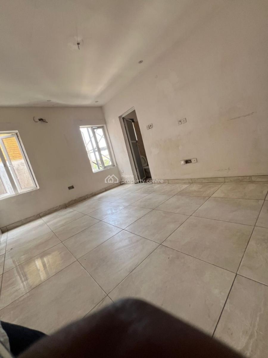 2 Bedroom Apartment for Commercial Used Only, Lekki Phase 1, Lekki, Lagos, Flat / Apartment for Rent