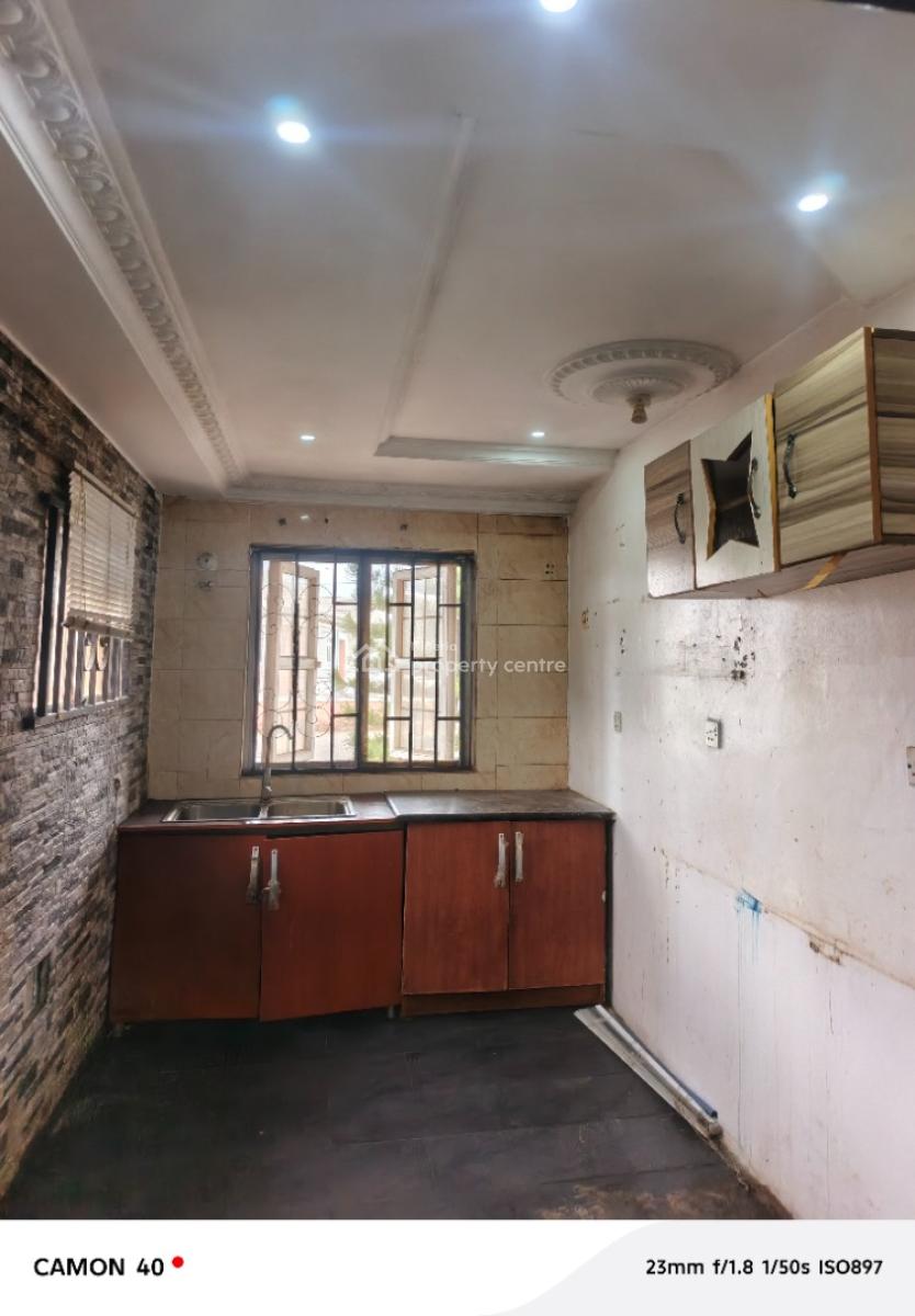 Luxury 2 Bedroom Flat Upstairs, Badore, Ajah, Lagos, Flat / Apartment for Rent