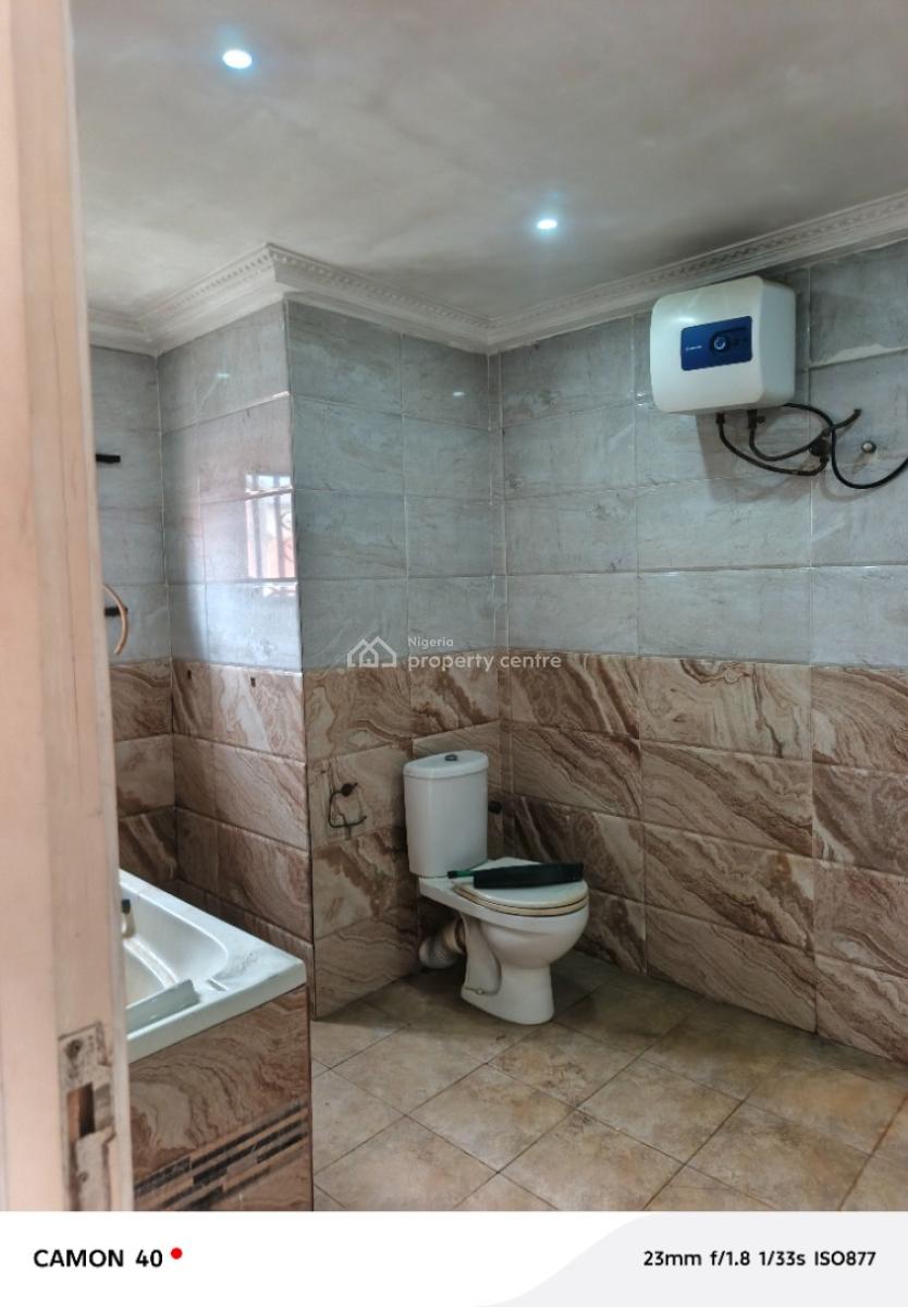 Luxury 2 Bedroom Flat Upstairs, Badore, Ajah, Lagos, Flat / Apartment for Rent