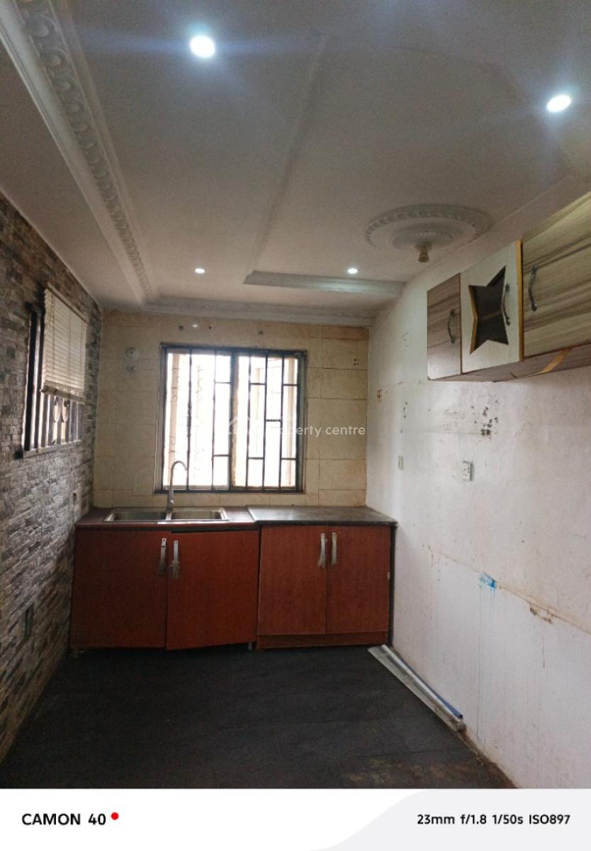 Luxury 2 Bedroom Flat Upstairs, Badore, Ajah, Lagos, Flat / Apartment for Rent