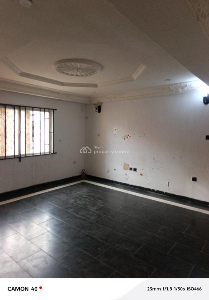 Luxury 2 Bedroom Flat Upstairs, Badore, Ajah, Lagos, Flat / Apartment for Rent