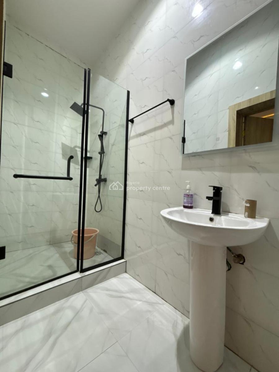 Fully Furnished 3 Bedroom Penthouse Apartment, Off Admiralty Way, Lekki Phase 1, Lekki, Lagos, Flat / Apartment for Rent