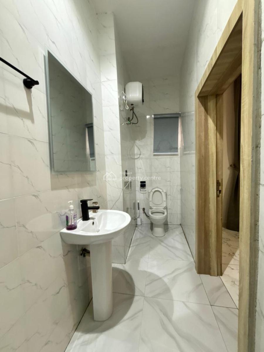 Fully Furnished 3 Bedroom Penthouse Apartment, Off Admiralty Way, Lekki Phase 1, Lekki, Lagos, Flat / Apartment for Rent