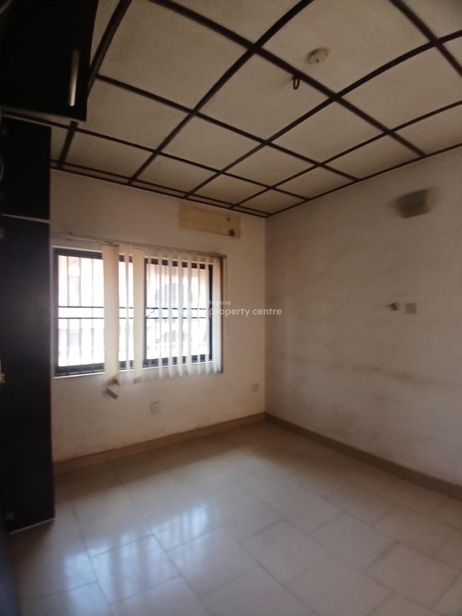 Under Renovation, 6 Bedrooms Detached Duplex with 2 Rooms Bq, Diplomatic Zone, Asokoro District, Abuja, Detached Duplex for Rent