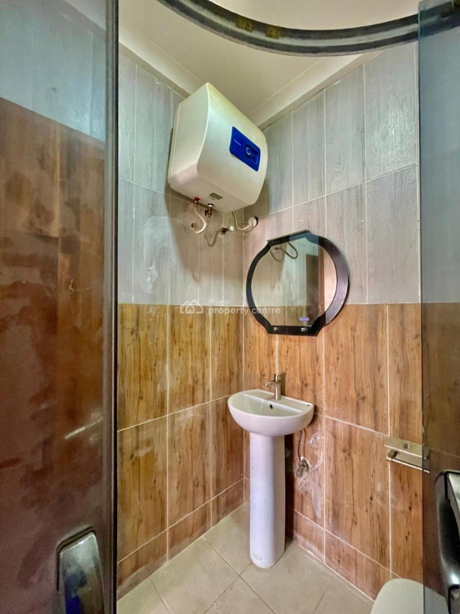 Tastefully Finished 4 Bedroom Semi-detached Duplex with Bq, Naf Valley Estate, Asokoro District, Abuja, Semi-detached Duplex for Rent