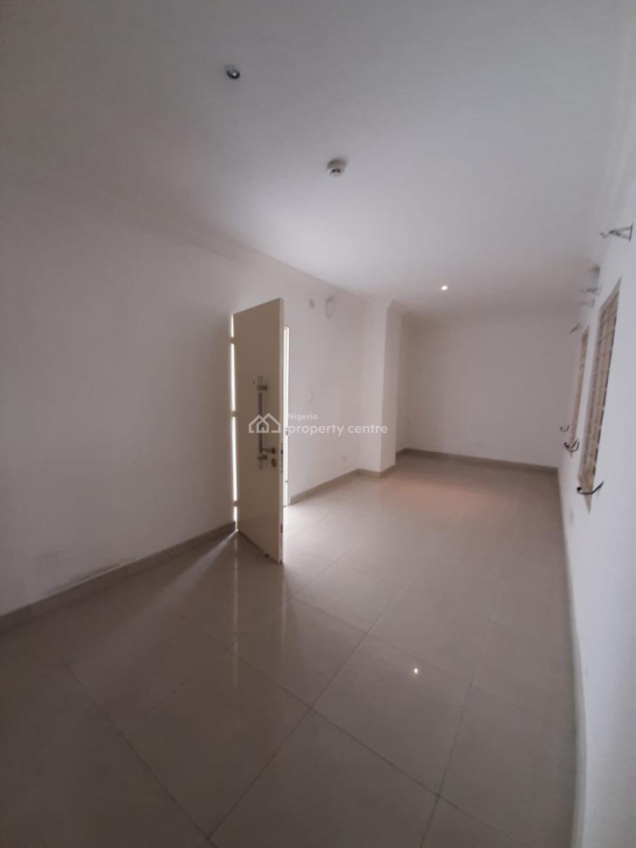 Serviced 1 Bedroom En-suite Flat with an Enclosed Fitted Kitchen, Cook, Oniru, Victoria Island (vi), Lagos, Flat / Apartment for Rent