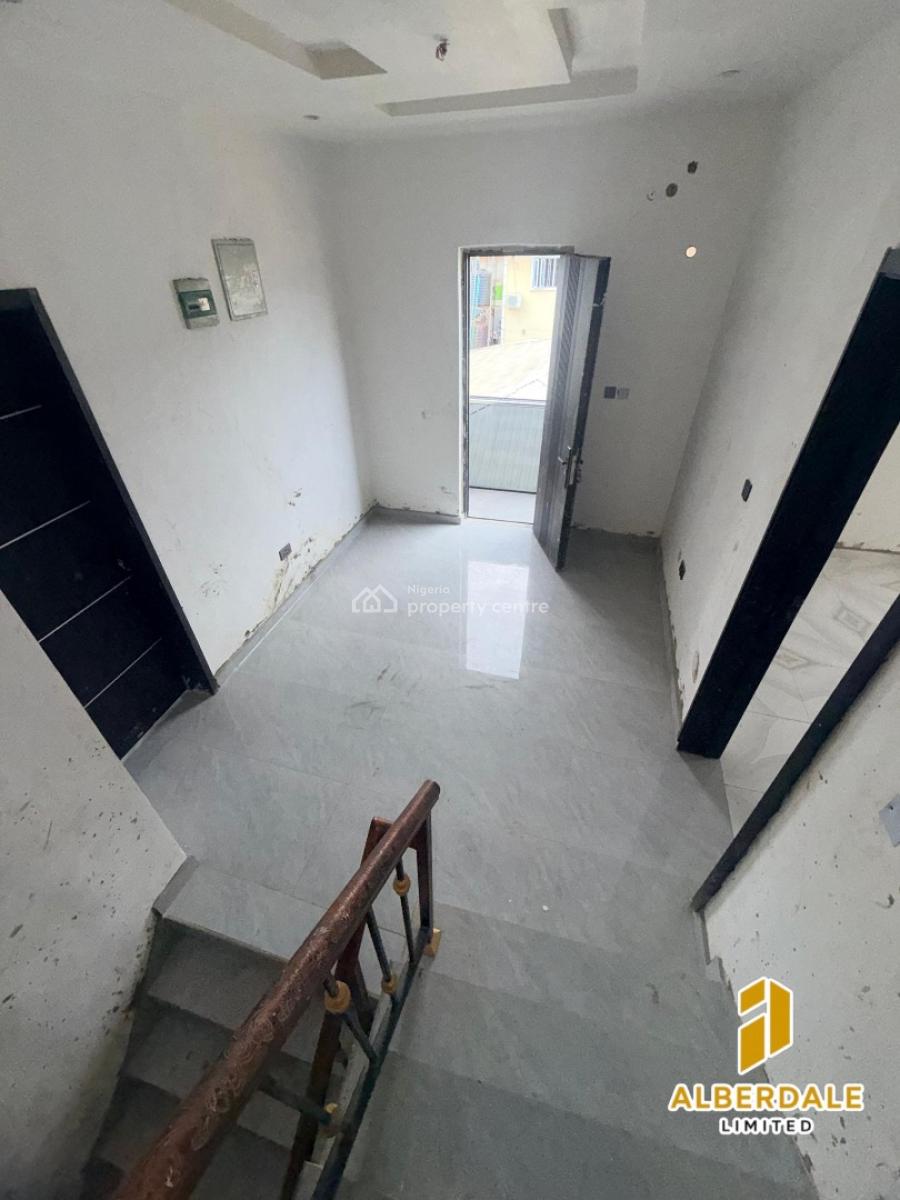 Standard 5 Bedrooms Fully Detached Duplex, Gbagada, Lagos, Detached Duplex for Sale