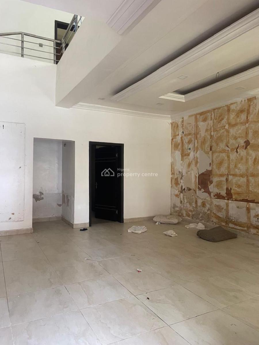 4 Bedrooms Terrace Corner Piece in Service Estate at Chevron, Lekki Expressway, Lekki, Lagos, Terraced Duplex for Rent