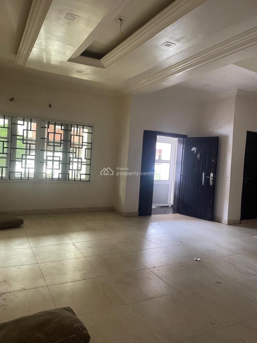 4 Bedrooms Terrace Corner Piece in Service Estate at Chevron, Lekki Expressway, Lekki, Lagos, Terraced Duplex for Rent