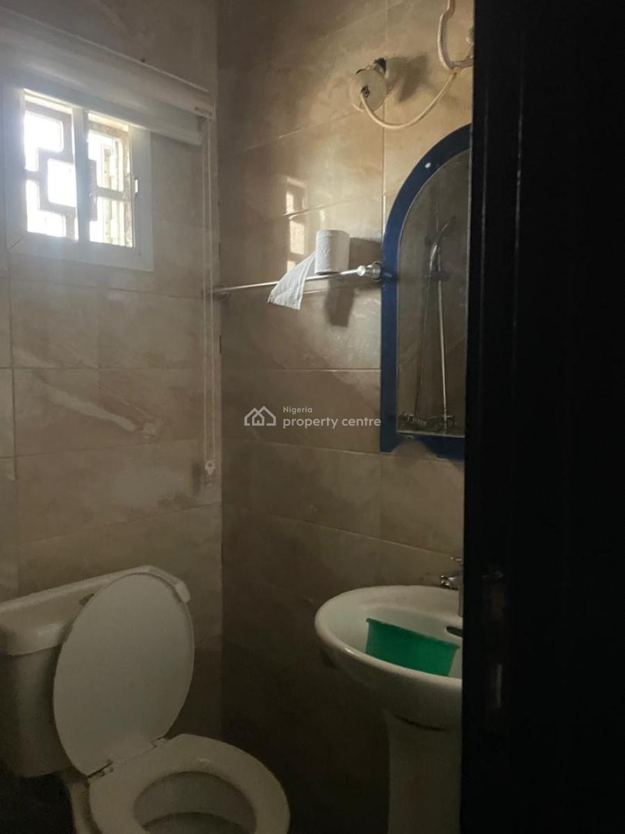 4 Bedrooms Terrace Corner Piece in Service Estate at Chevron, Lekki Expressway, Lekki, Lagos, Terraced Duplex for Rent