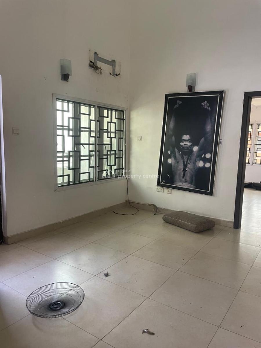 4 Bedrooms Terrace Corner Piece in Service Estate at Chevron, Lekki Expressway, Lekki, Lagos, Terraced Duplex for Rent