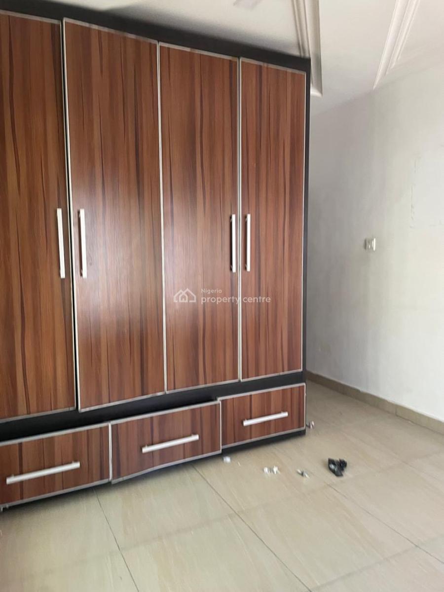 4 Bedrooms Terrace Corner Piece in Service Estate at Chevron, Lekki Expressway, Lekki, Lagos, Terraced Duplex for Rent