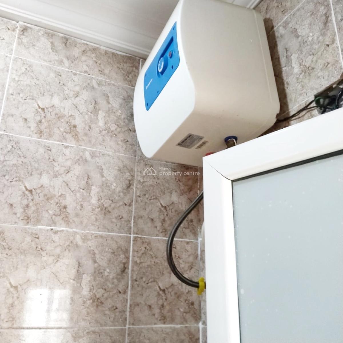 Luxury 2 Bedroom Flat, Olowora, Omole Phase 2, Ikeja, Lagos, Flat / Apartment for Rent