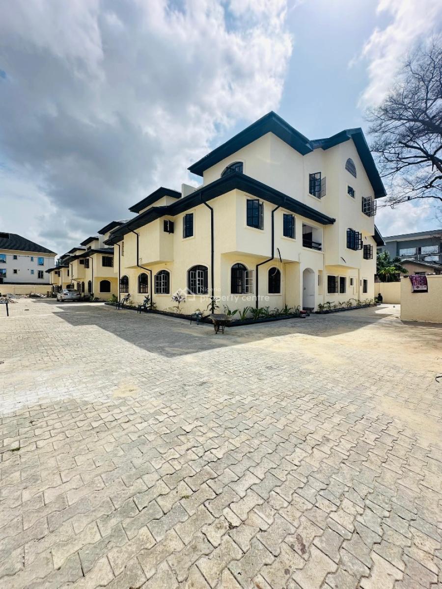 1bedroom Apartment in Oniru ,victoria Island, Oniru ,victoria Island ,lagos ,nigeria, Oniru, Victoria Island (vi), Lagos, Mini Flat (room and Parlour) for Rent
