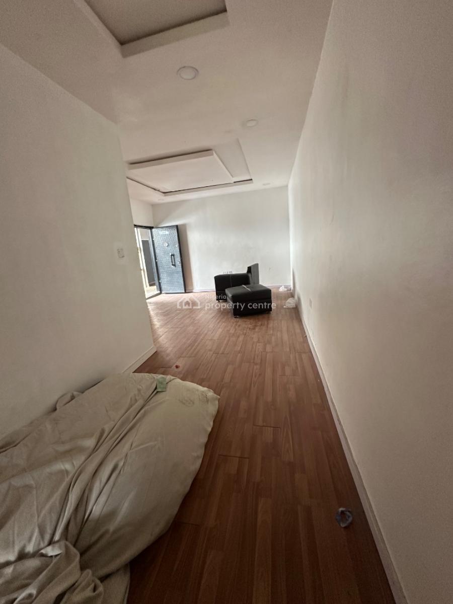 Specious 2bedroom Flat, Ologolo, Lekki, Lagos, Flat / Apartment for Rent