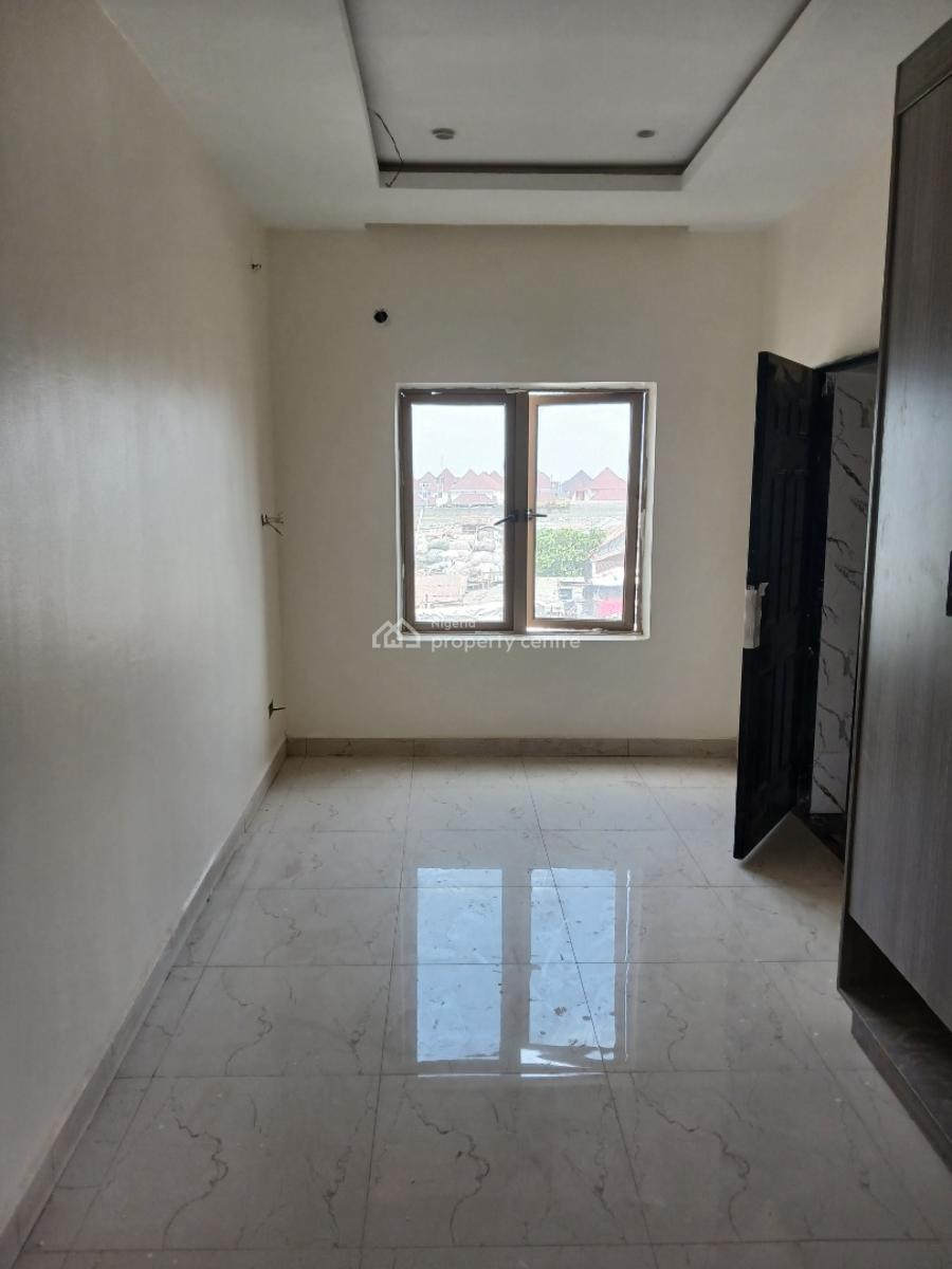 a Brand New Spacious 3-bedroom Flat, Idu-karmo District, After Nizamiyel Hospital ( Turkish Hospital), Idu Industrial, Abuja, Flat / Apartment for Rent