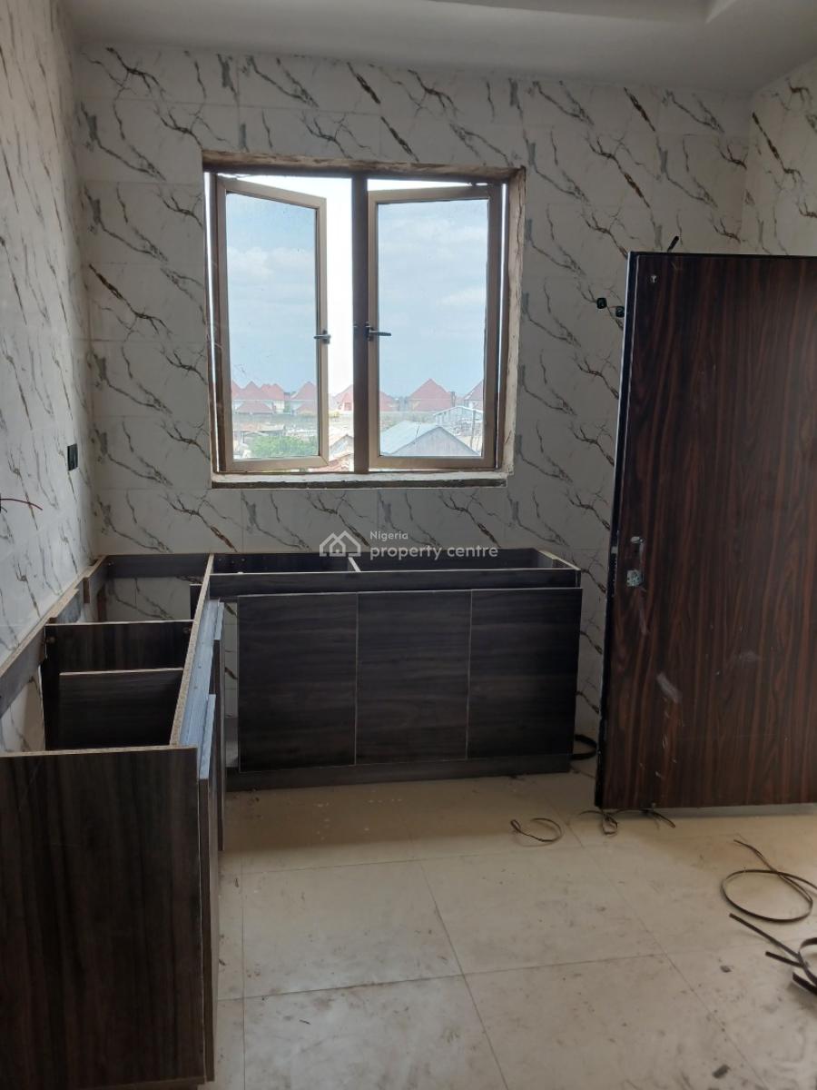 a Brand New Spacious 3-bedroom Flat, Idu-karmo District, After Nizamiyel Hospital ( Turkish Hospital), Idu Industrial, Abuja, Flat / Apartment for Rent