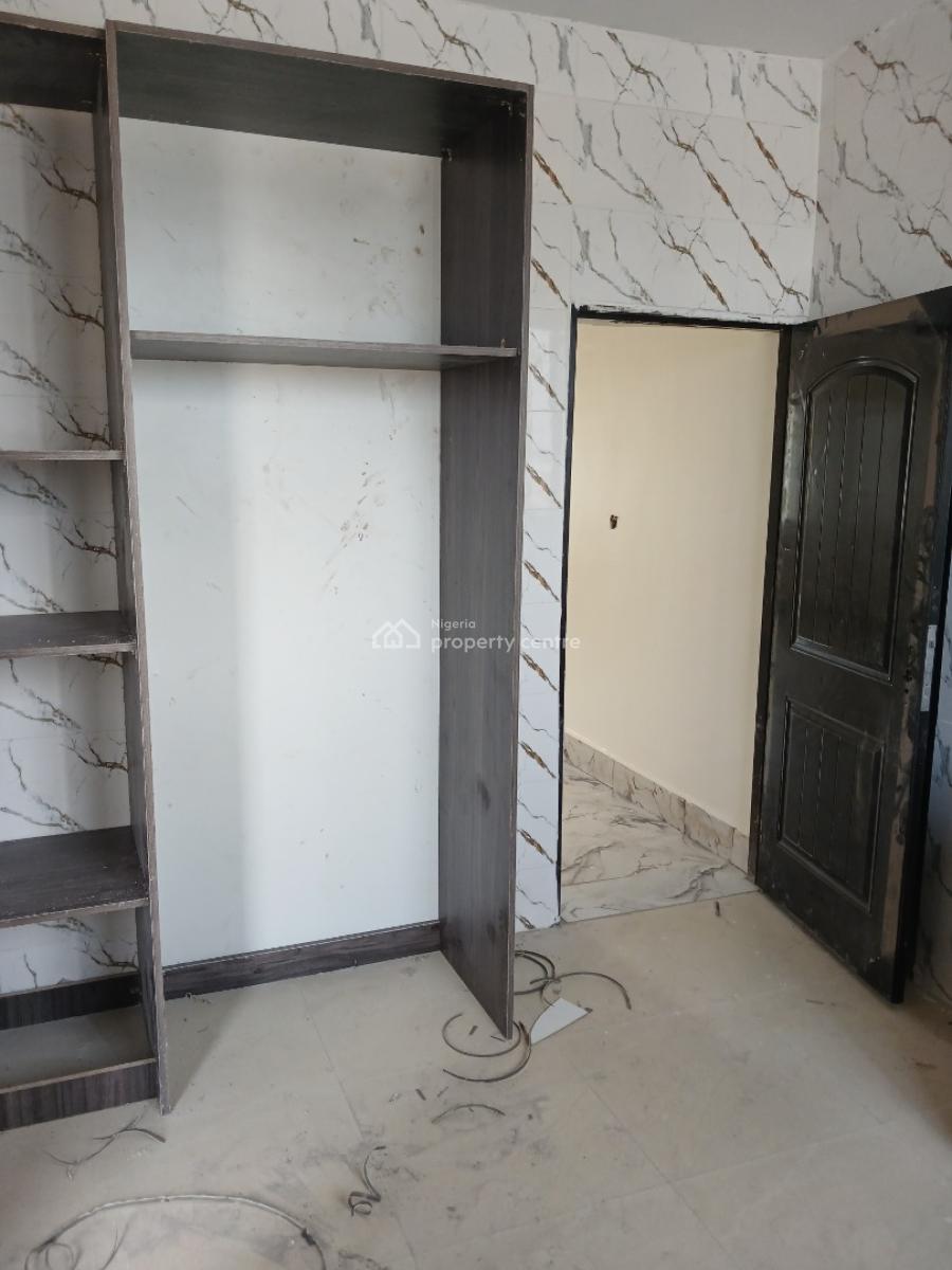 a Brand New Spacious 3-bedroom Flat, Idu-karmo District, After Nizamiyel Hospital ( Turkish Hospital), Idu Industrial, Abuja, Flat / Apartment for Rent