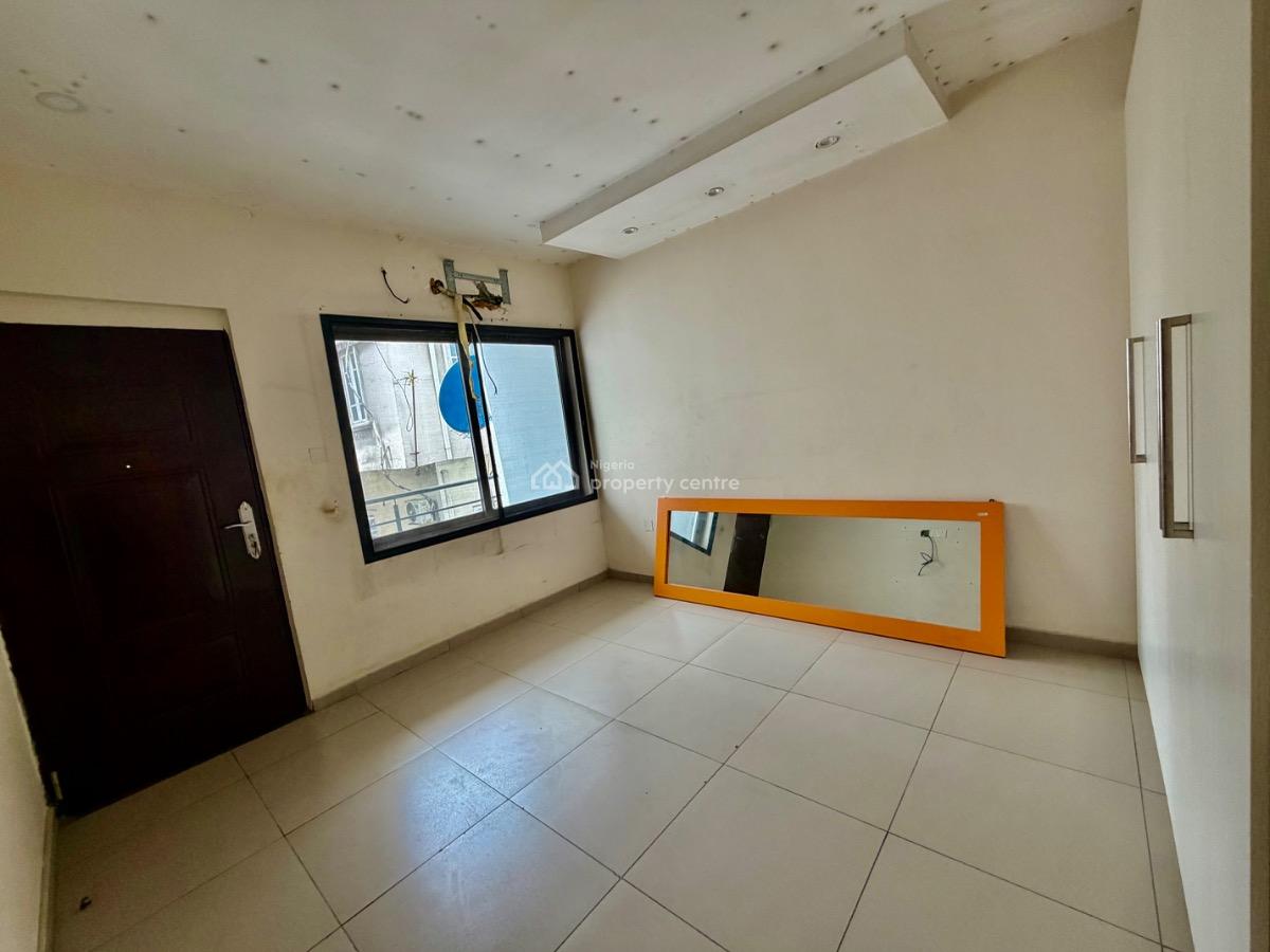 Well Built 2-bedroom Apartment, Osapa London, Lekki, Lagos, Flat / Apartment for Rent