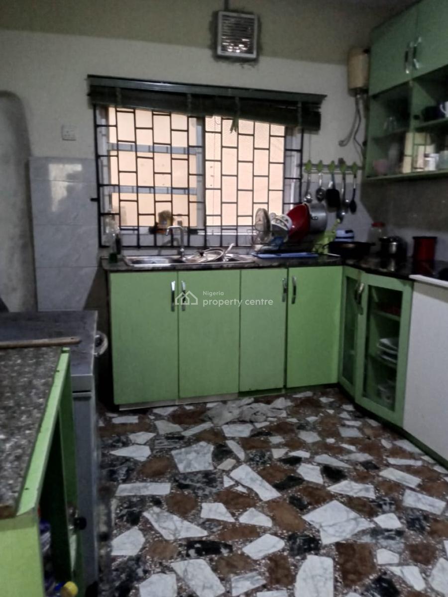 Well Maintained 4 Bedroom Duplex with Bq, Oba Oyekan Estate, Lekki Phase 1, Lekki, Lagos, Semi-detached Duplex for Sale