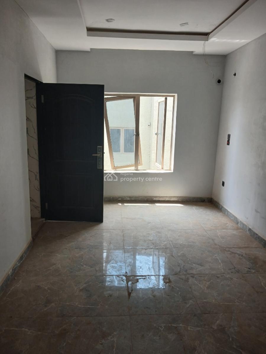 a Brand New Spacious 3-bedroom + 1 Bq, Idu-karmo District, After Nizamiyel Hospital ( Turkish Hospital), Idu Industrial, Abuja, Flat / Apartment for Rent