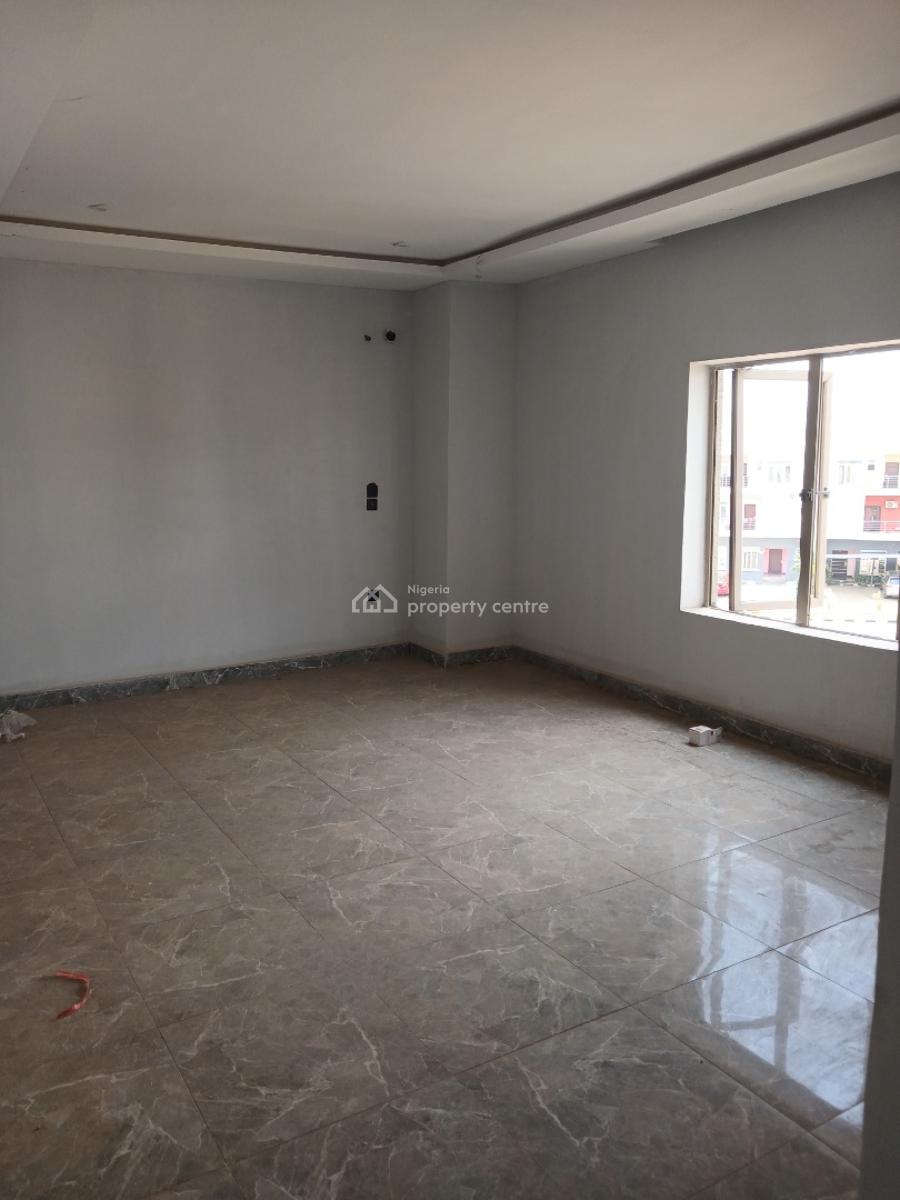 a Brand New Spacious 3-bedroom + 1 Bq, Idu-karmo District, After Nizamiyel Hospital ( Turkish Hospital), Idu Industrial, Abuja, Flat / Apartment for Rent