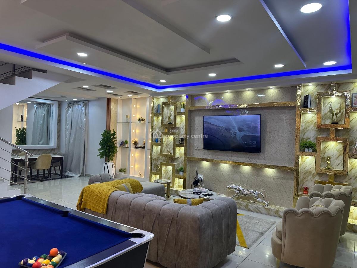 Lovely 2bedroom  with Ps5, Pool and Gym Available From Today, Lekki Phase 1, Lekki, Lagos, Flat / Apartment Short Let