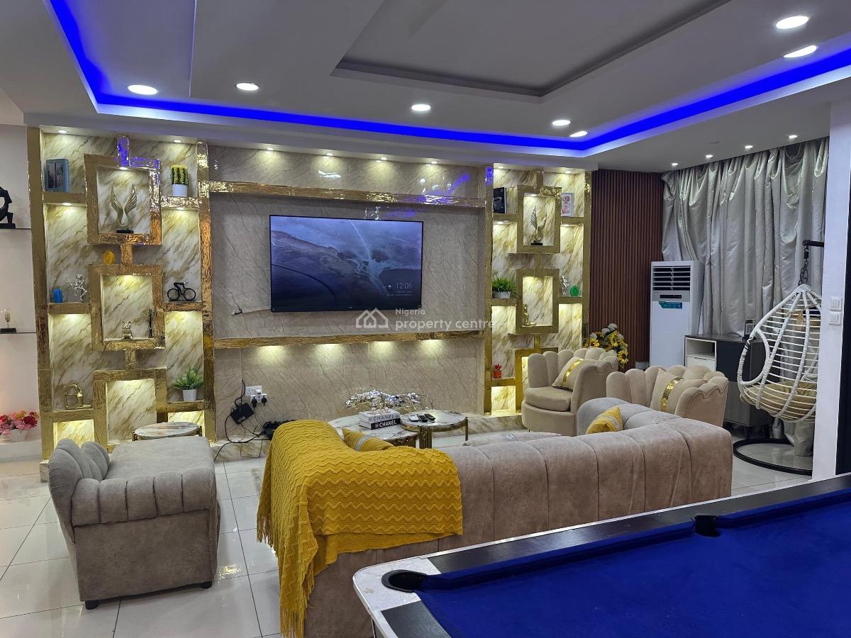 Lovely 2bedroom  with Ps5, Pool and Gym Available From Today, Lekki Phase 1, Lekki, Lagos, Flat / Apartment Short Let