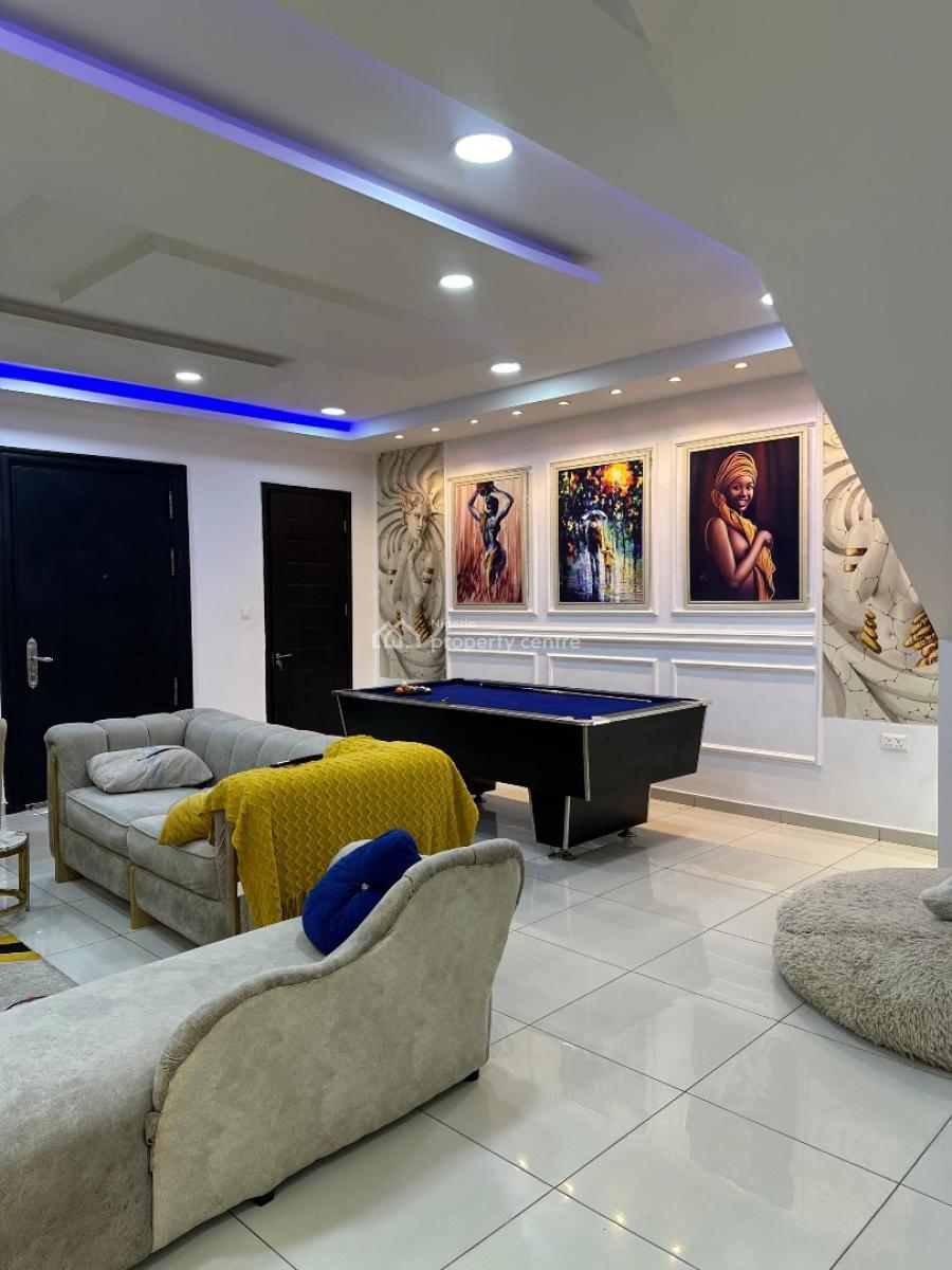 Lovely 2bedroom  with Ps5, Pool and Gym Available From Today, Lekki Phase 1, Lekki, Lagos, Flat / Apartment Short Let