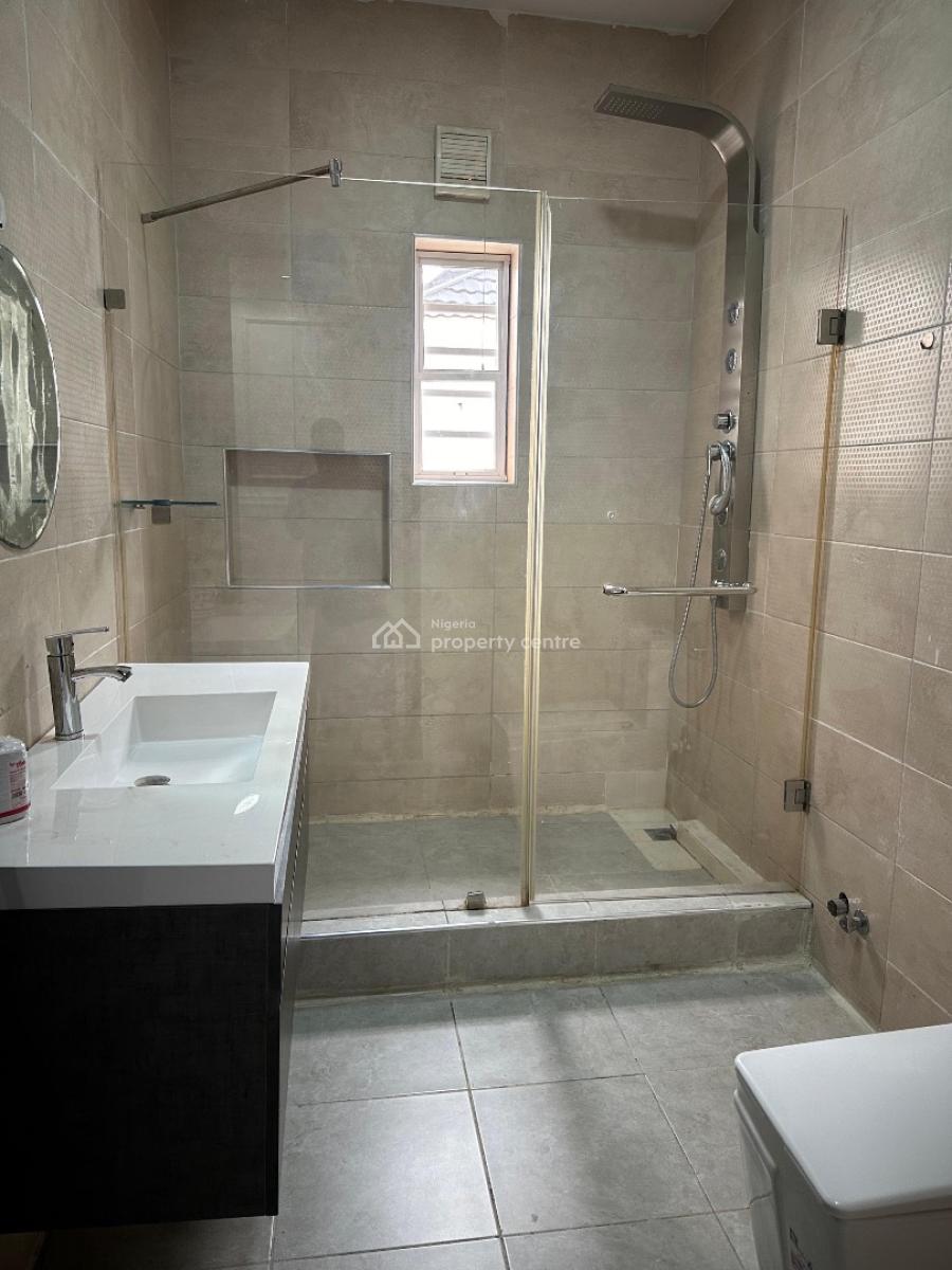 Lovely 2bedroom  with Ps5, Pool and Gym Available From Today, Lekki Phase 1, Lekki, Lagos, Flat / Apartment Short Let