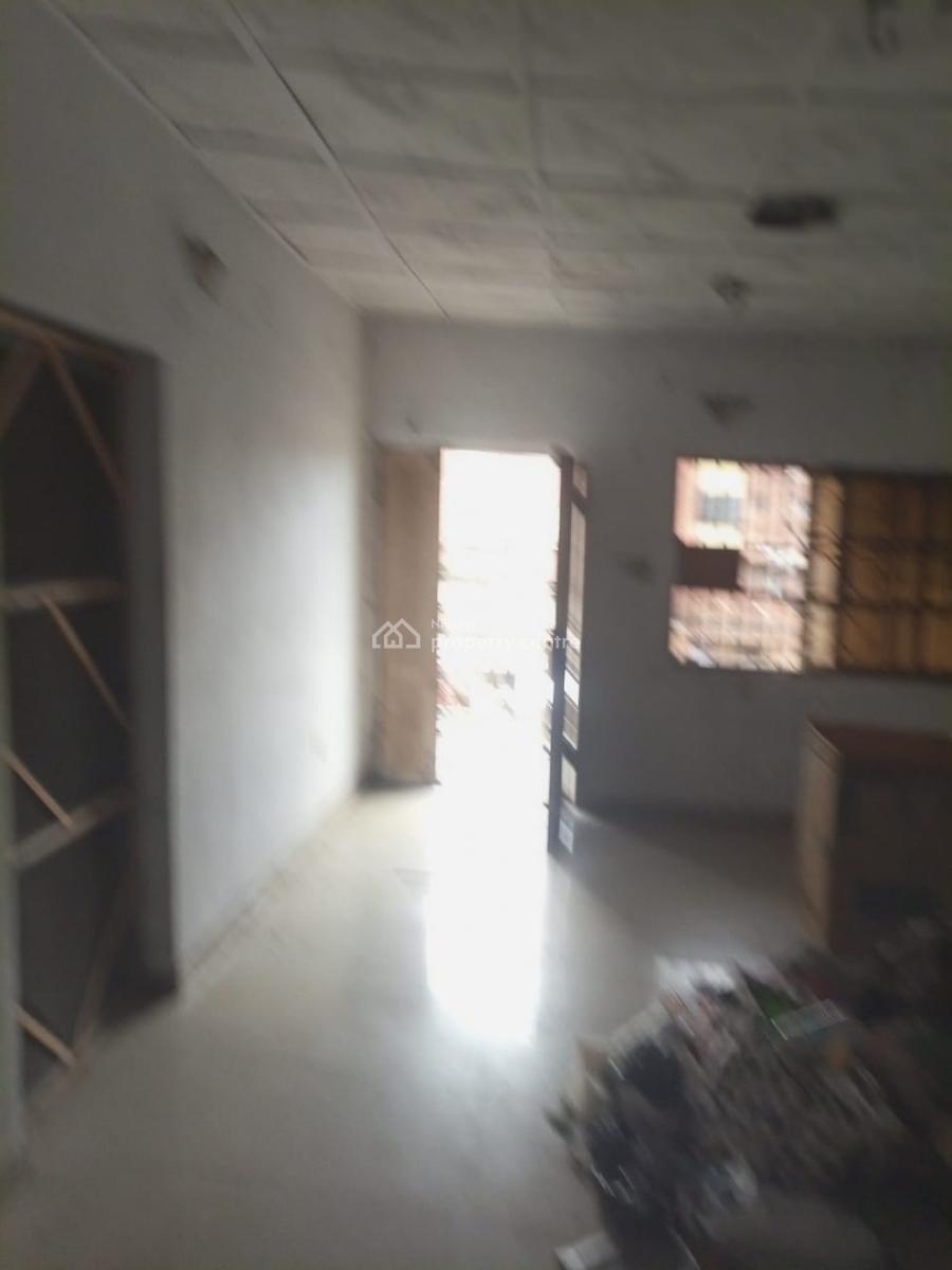 3 Bed Room Flat, Off Cole Street Ikate, Surulere, Lagos, Flat / Apartment for Rent
