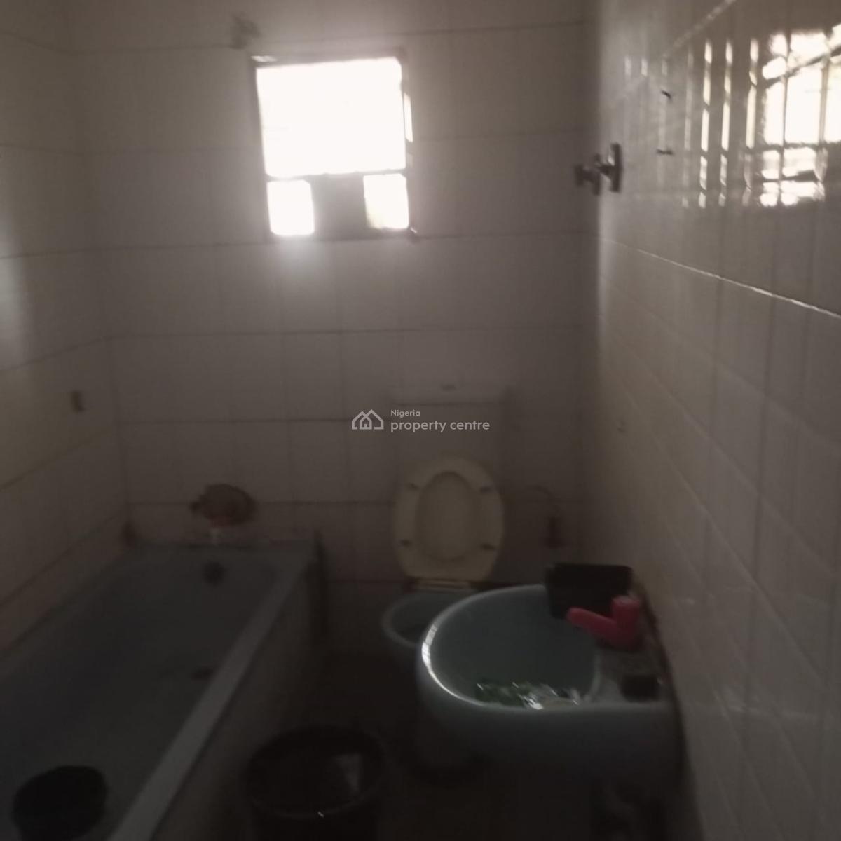 3 Bed Room Flat, Off Cole Street Ikate, Surulere, Lagos, Flat / Apartment for Rent