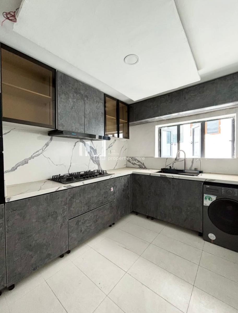 3 Bedroom Apartment, Lekki Phase 1, Lekki, Lagos, Flat / Apartment for Rent