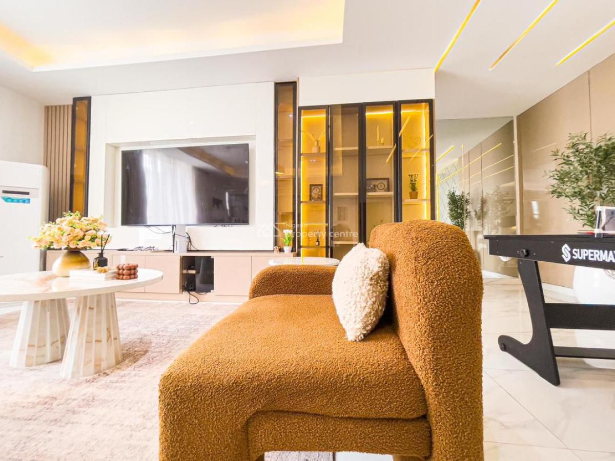 Luxury 2 Bedroom Apartment with Elevator and Swimming Pool, Housekeeping ,table Tennis,ps5,snooker, Lekki, Lagos, Flat / Apartment Short Let