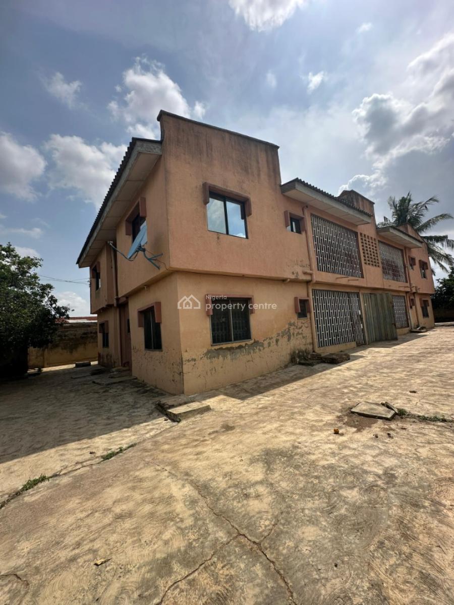 4 Flats of 3 Bedroom Each, Ayenrenti Street Off Ray Field Gra,, Alakia, Ibadan, Oyo, Block of Flats for Sale